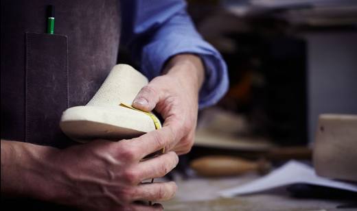 shoe manufacturers in dubai