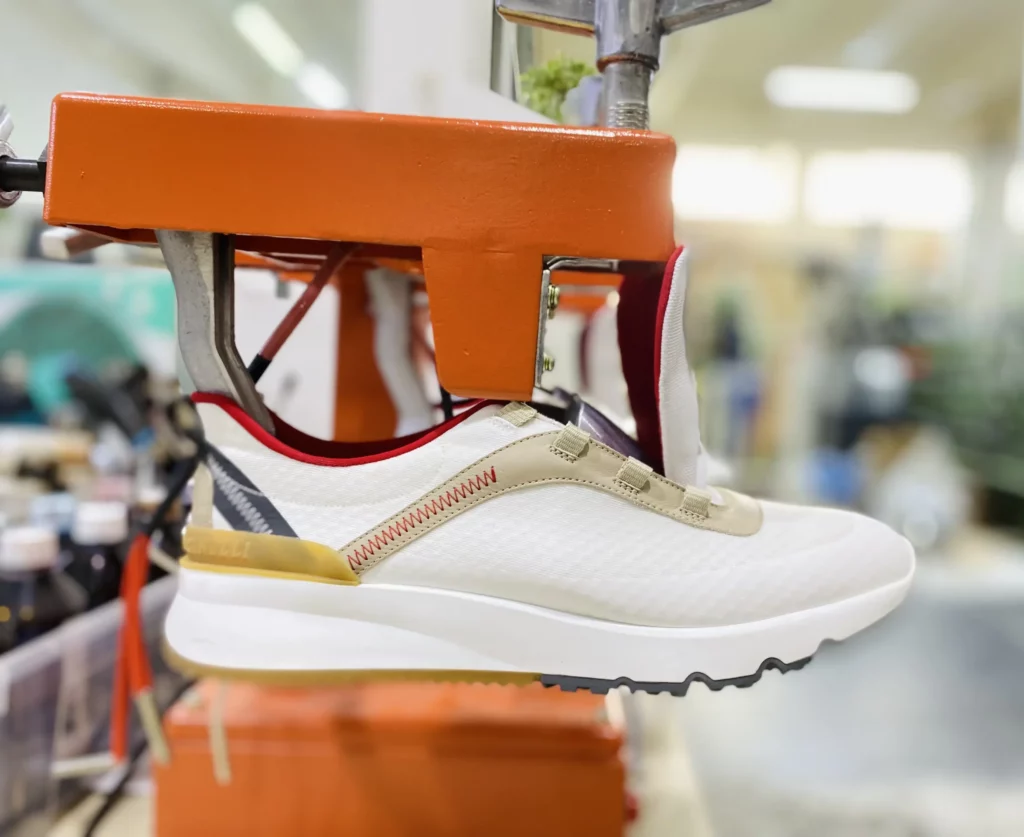 sneaker repair shoe stretching