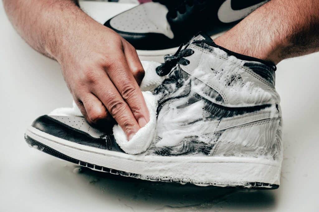 sneaker cleaner dubai